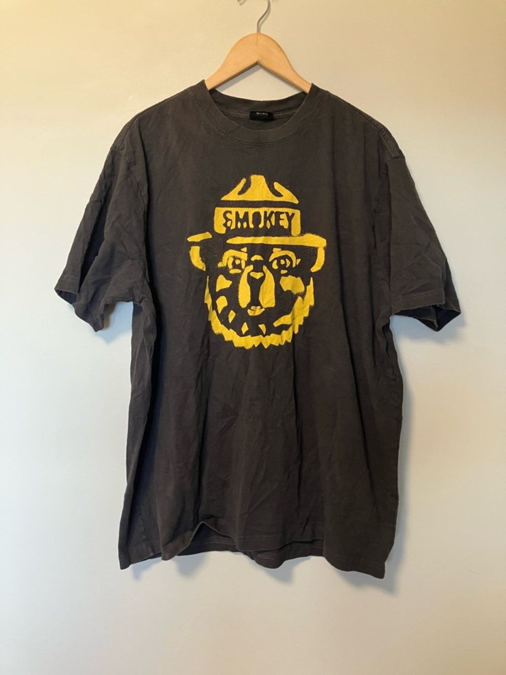 Filson Smokey Bear Graphic T‑Shirt in Black Grey and Yellow